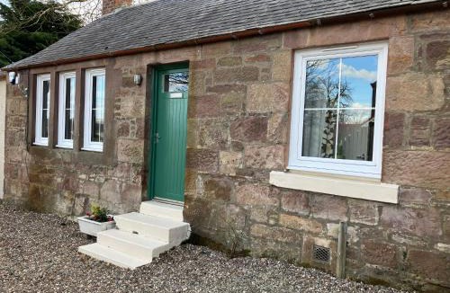 Kirkmichael House | Wee Lyon Cottage Maybole 2 Bedroom Sleeps 4