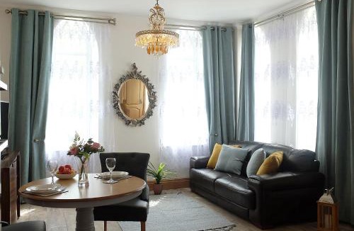 Onchan House | Welch House
