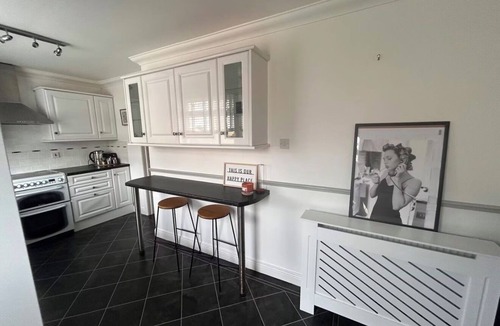 Larkhall House | Welcome to Alba Home – Your Perfect Home Away from Home
