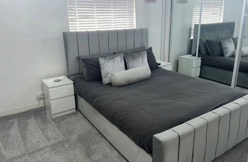 Larkhall House | Welcome to Alba Home – Your Perfect Home Away from Home