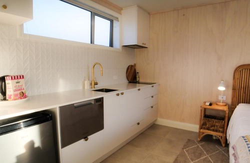 South Bay Apartment | Welcome to 'Bays Rest' South Bay, Kaikoura