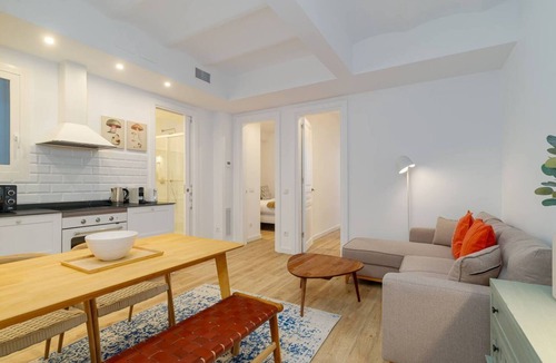 El Parc i la Llacuna del Poblenou Apartment | Welcome to our cozy apartment in Poblenou! You will love it because it's location, close to all the main interesting places in Barcelona and at the same time, away from the noise of the city.
