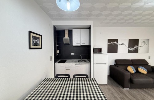 Santa Margarida Apartment | WELCS ESTUDIO 410 EMP con balcon y piscina comunitaria