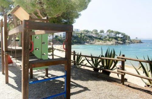Almadraba-Canyelles Apartment | WELCS ESTUDIOS MADRAGUE en L'Almadrava primera linea de mar