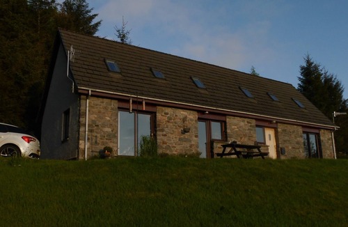 Lairg House | Well equipped cottage with loch, mountain and woodland views