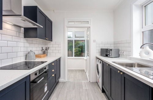 Ayr House | Wellington View - Donnini Apartments