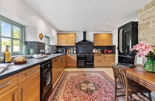 Tan-y-groes Villa | Welsh Coach House - Five Bedroom Villa, Sleeps 9