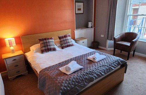 Kirkwall Hotel | West End Guest House