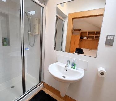 West End Apartment | West End Retreat in Central Edinburgh