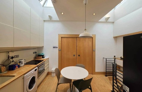 West End Apartment | West End Retreat in Central Edinburgh