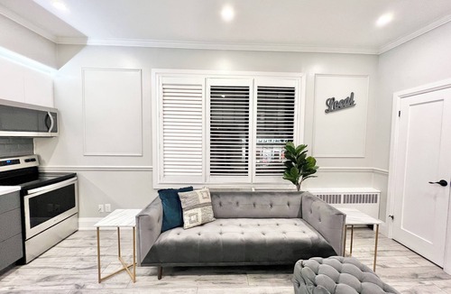 New Toronto Hotel | Westlake Hotel - The Andy Suite