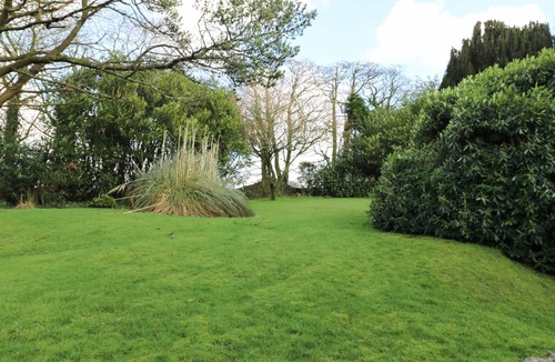 Saint Gennys Cottage | WESTROOSE FARM HOUSE, family friendly, with open fire in Camelford