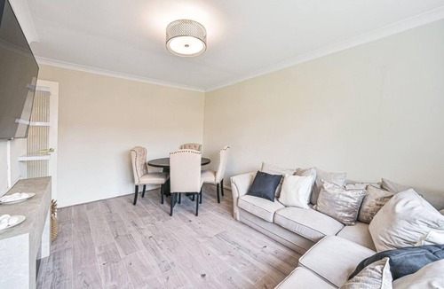 High Barnet Apartment | Where modern elegance meets classic chic