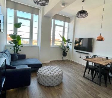 East Pilton Apartment | WHITE LOFT - Modern flat close to the City Centre