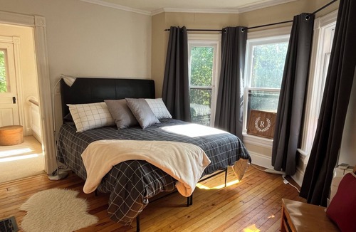Palmerston House | Whites Junction Rural Retreat - cozy farmhouse with small town charm