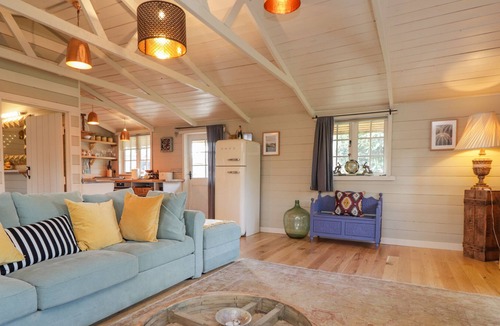 Abbess Roding Cottage | WILD ROSE RETREAT, romantic, luxury holiday cottage in Biddenden