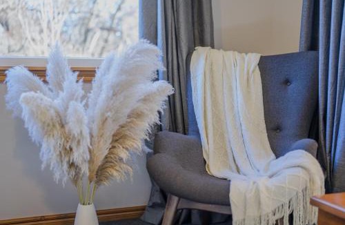 Burkes Pass House | Wildwood Cottage Cozy Secluded Stay