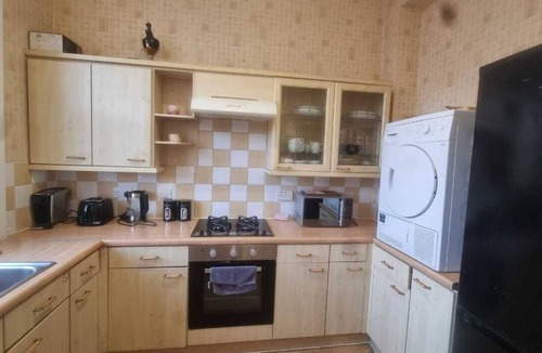 Mapesbury Apartment | Willesden Green One Bedroom Apartment With Parking