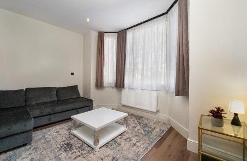 Mapesbury Apartment | Willesden Green Urban Suites
