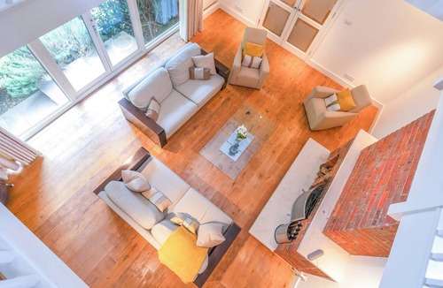 Borehamwood House | Willow Lodge 5,800 SQFT Quiet Luxury Living - Pass the Keys