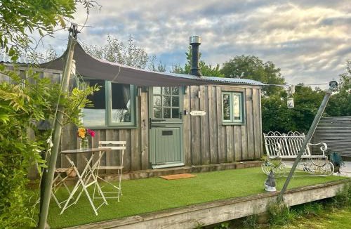 Taunton House | Willowbank shepherds hut