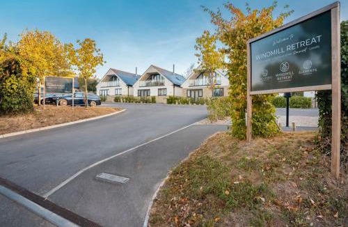 Middlezoy Resort | Windmill Retreat