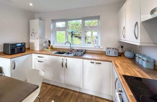 Peel Cottage | Wisteria Lodge - UK51605