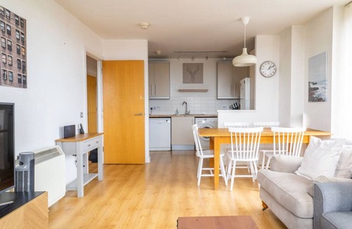 Shadwell Apartment | Wonderful Apartment in Shadwell