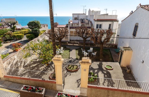 Sant Pol De Mar House | Wonderful traditional house at the beach. Free Wifi
