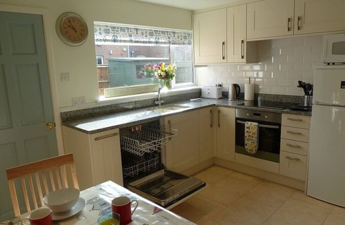 Aldeburgh Apartment | Wonderfully Equipped 2 Bedroom Apartment In Central Aldeburgh, Suffolk, England