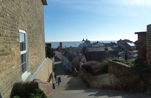 Aldeburgh Apartment | Wonderfully Equipped 2 Bedroom Apartment In Central Aldeburgh, Suffolk, England