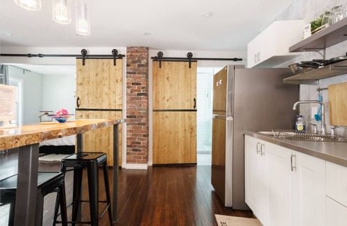 Niagara Falls Apartment | Wood-Rich Niagara Loft close to Queen Street