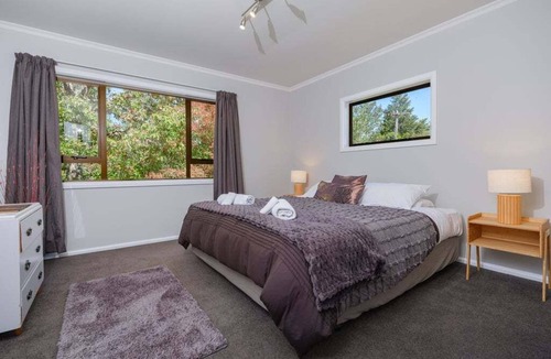 Hanmer Springs Resort | Woodland House - Hanmer Springs