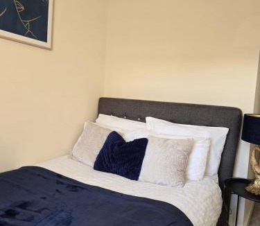 Willesborough Apartment | Work & Family Haven - Ashford