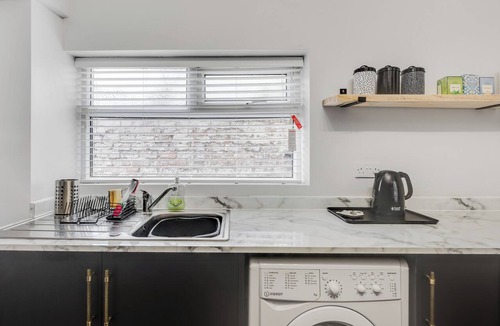 Liverpool House | Work & Unwind | Free Parking | Near Sefton Park
