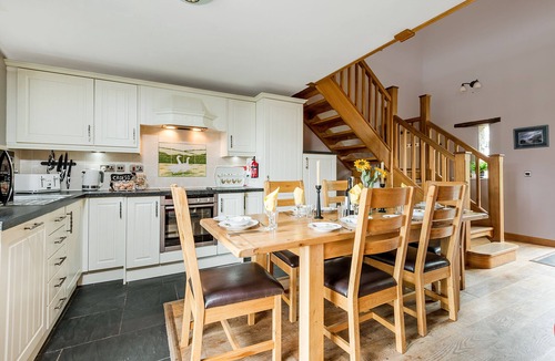 Kidwelly House | Y Felin is ideally situated to explore Carmarthenshire's beaches and castles.