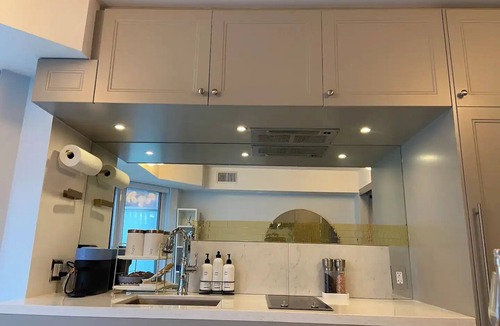 Bloor-Yorkville Hotel | Yorkville Executive Suite 1BD 1BTH TERRACE w private outdoor dining + couch