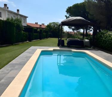 Sant Pol De Mar House | Your Pet-friendly Home In Sant Pol