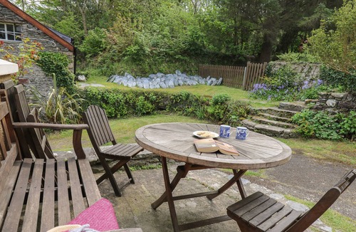 Tan-y-groes Cottage | YR ODYN, pet friendly, country holiday cottage in Llangrannog