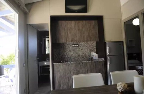 Malgrat de Mar House | ZEcamping 4 étoiles piscine animations locatif TV BBQ clim 27m2 6 pers