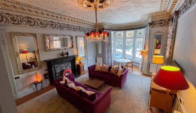 1 Bed Character Filled Glasgow Apartment