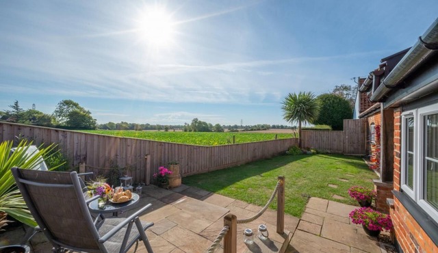1 Bed in Saxtead (oc-sfmhf)