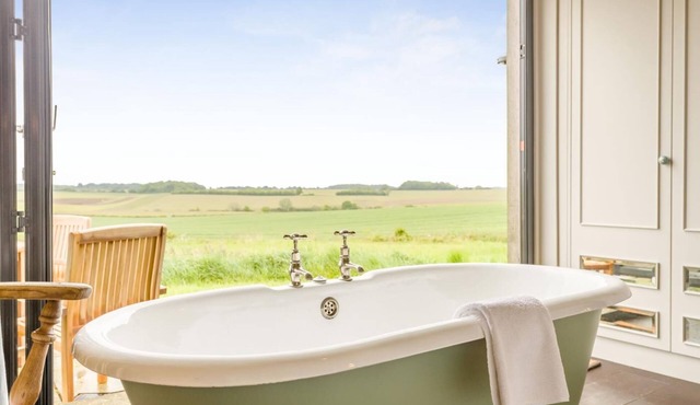 1 Bed in Wickhambrook (oc-tosh)
