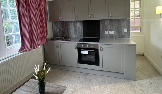 1 Bed - Sleeps 3 - Free Parking