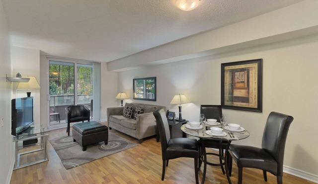 1 Bedroom/1 Bathroom Suite