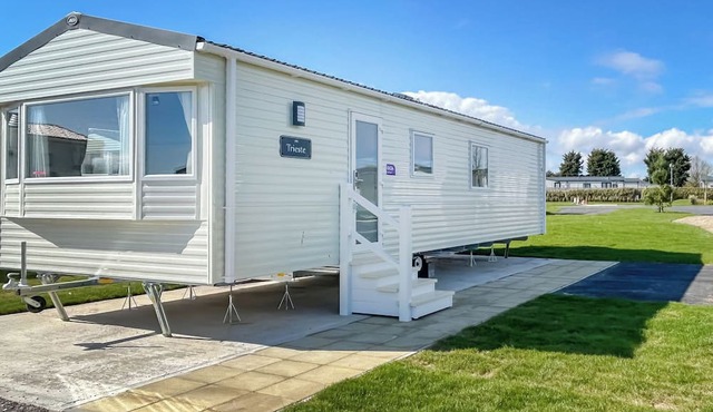 1 bedroom accommodation in Crowle
