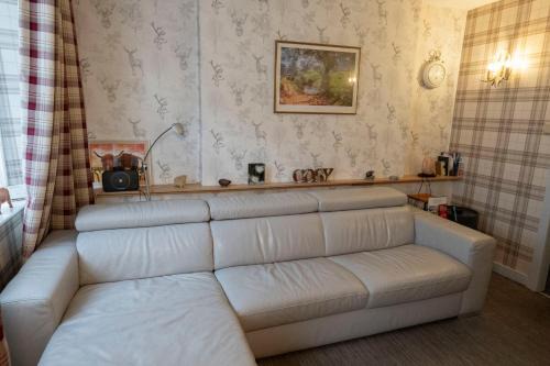 1BR Charming Cottage in Central Moffat