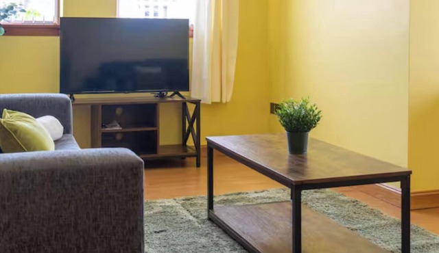 1BR Flat By Caledonia Luxe Stays Tillicoultry