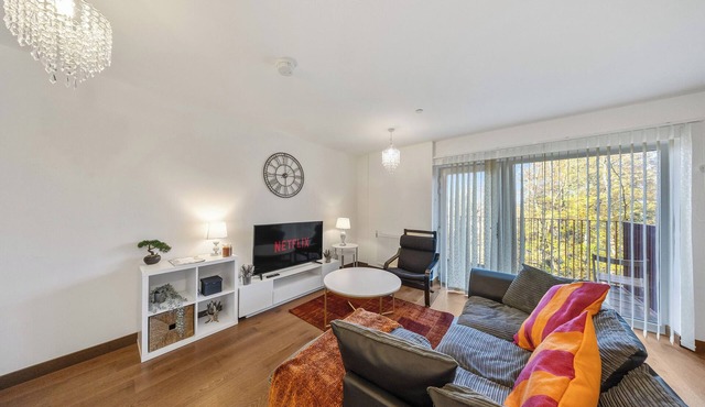 2-Bed Flat, Sleeps 4 - Parking & Wheelchair Access