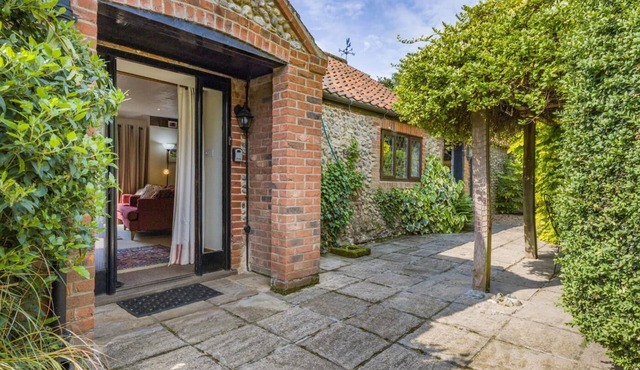 2 Bed in Sharrington (oc-h32406)